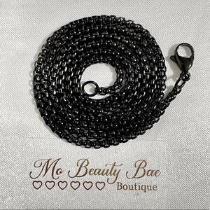 Black Box Chain Necklace